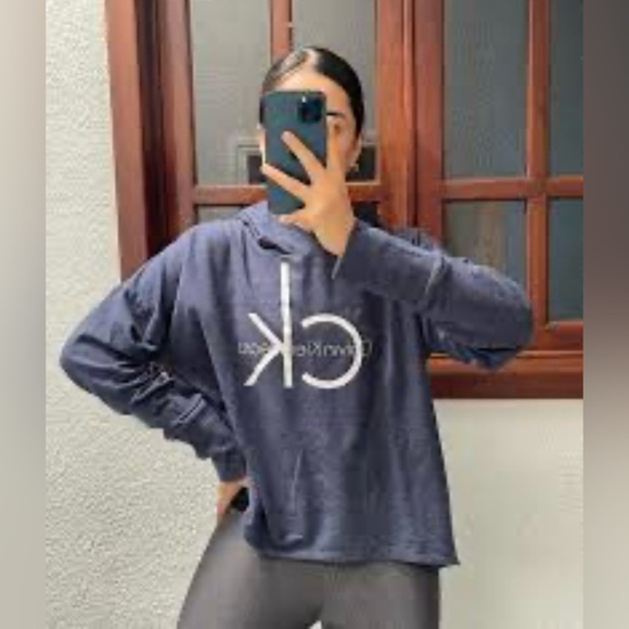 Calvin Klein Blue Long Sleeve Boxy Sweatshirt - Picture 1 of 11